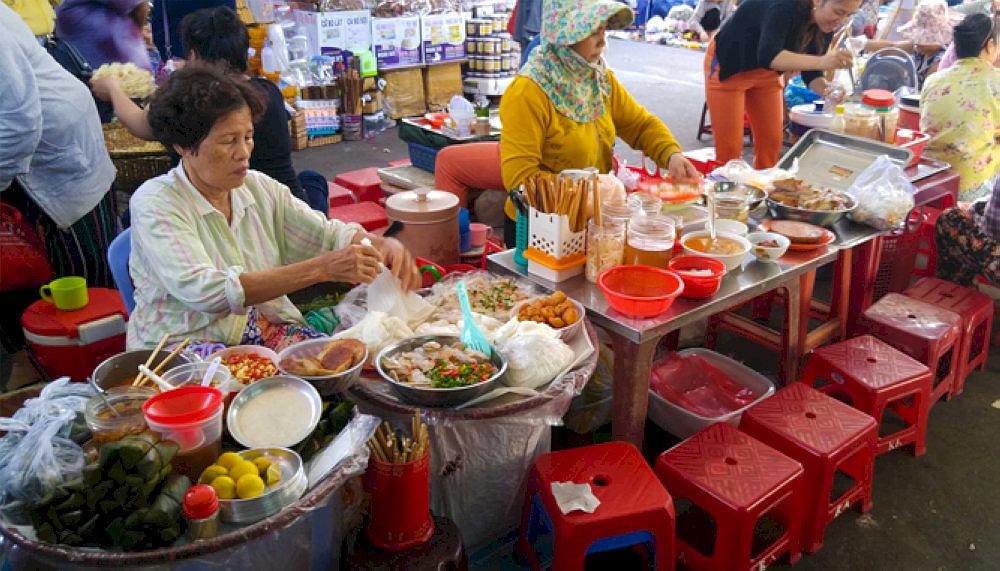 No trip to Tan Binh Market is complete without sampling some of the delicious local street food 